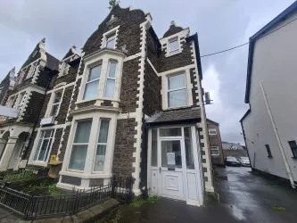 16 Gelliwastad Road, Pontypridd, Mid Glamorgan, CF37 2BW