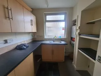 16 Gelliwastad Road, Pontypridd, Mid Glamorgan, CF37 2BW