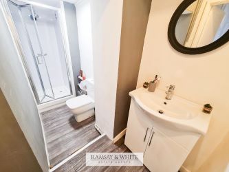 17 Wind Street, Ammanford, SA18 3DN