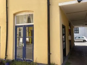 Llys Morfa, 3-4 George Street, Llandeilo, SA19 6AS