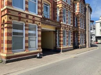 Llys Morfa, 3-4 George Street, Llandeilo, SA19 6AS