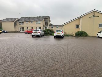 Flat 12 Llys Newydd, Tir Einon, Llanelli, Dyfed, SA14 9DT
