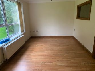 Flat 12 Llys Newydd, Tir Einon, Llanelli, Dyfed, SA14 9DT