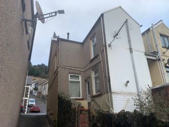18 Clydach Road, Tonypandy, CF40 2BD
