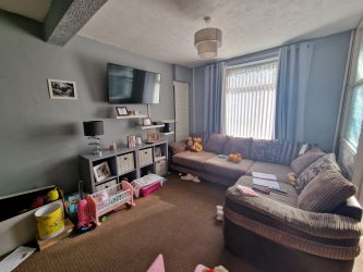 52 Regent Street West, Neath, SA11 2RF