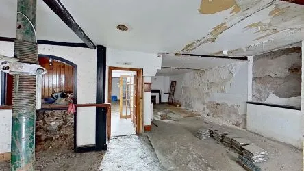 The Three Horseshoes Inn, 21 Drybridge Street, Monmouth, NP25 5AD