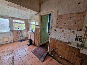 6 Oakwood Street, Treforest, Pontypridd, CF37 1TX