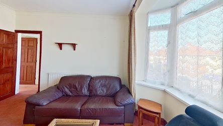 118 Garden Suburbs, Trimsaran, Kidwelly, Dyfed, SA17 4AE