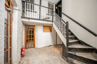 The Three Horseshoes Inn, 21 Drybridge Street, Monmouth, NP25 5AD