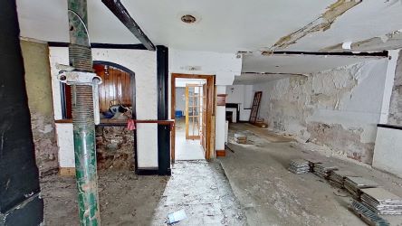 The Three Horseshoes Inn, 21 Drybridge Street, Monmouth, NP25 5AD