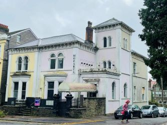 76 Walter Road, Abertawe, Swansea, SA1 4QA