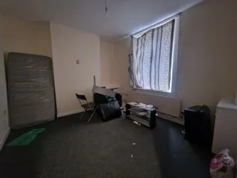 96 Pearl Street, Cardiff, South Glamorgan, CF24 1PL