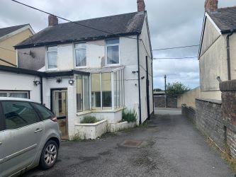 13 Black Lion Road, Gorslas, Llanelli, SA14 6RS