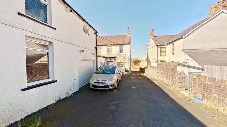 13 Black Lion Road, Gorslas, Llanelli, SA14 6RS