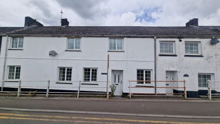 3 Royal Oak Terrace, Johnstown, Carmarthen, SA31 3NA