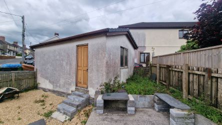 3 Royal Oak Terrace, Johnstown, Carmarthen, SA31 3NA