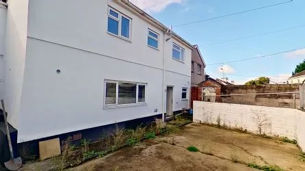 3 Royal Oak Terrace, Johnstown, Carmarthen, SA31 3NA