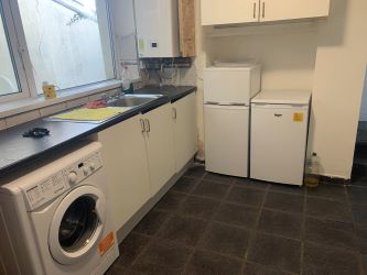 15 Stow Hill, Pontypridd, Mid Glamorgan, CF37 1RZ