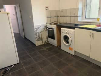 15 Stow Hill, Pontypridd, Mid Glamorgan, CF37 1RZ