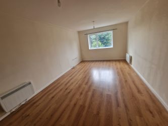 Flat 4 Monmouth Court, Sandy Lane, Caldicot, Gwent, NP26 4NA