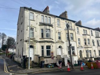 Ground Floor Flat, 16 Clytha Square, Newport, NP20 2EE