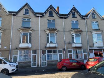 Flats A & B, 114 Station Road, Llanelli, Dyfed, SA15 1YU
