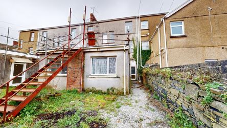 Flats A & B, 114 Station Road, Llanelli, Dyfed, SA15 1YU