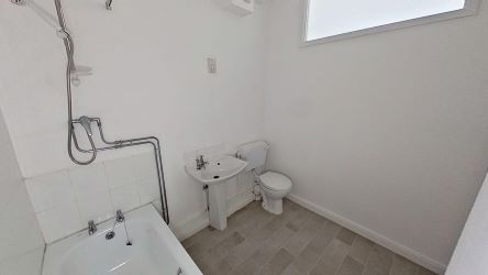 Flats A & B, 114 Station Road, Llanelli, Dyfed, SA15 1YU