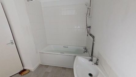 Flats A & B, 114 Station Road, Llanelli, Dyfed, SA15 1YU