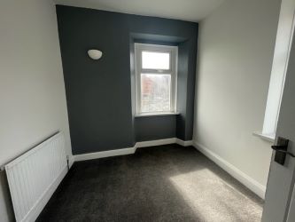 Top Floor Flat, 16 Clytha Square, Newport, NP20 2EE
