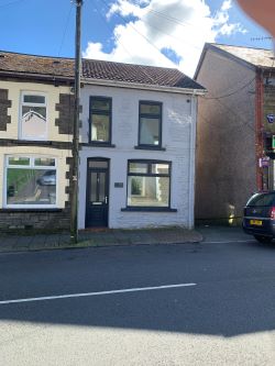 18 Clydach Road, Tonypandy, Mid Glamorgan, CF40 2BD
