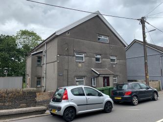 Flat 6 Penrhiwfer Court, Penrhiwfer Road, Tonyrefail, Porth, Mid Glamorgan, CF39 8EY