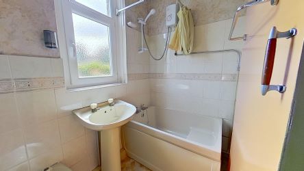 32 Hubert Road, Newport, Gwent, NP19 7JW
