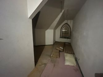 Merlin Hotel, Pwllgwaun Road, Pontypridd, CF37 1HH