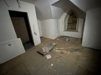 Merlin Hotel, Pwllgwaun Road, Pontypridd, CF37 1HH