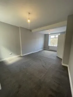 5 Graig Terrace, Ferndale, Mid Glamorgan, CF43 4EU