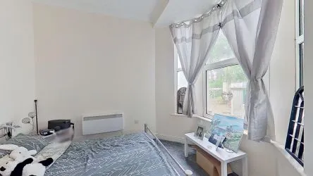 Flat 6 Garth-mor Court, Old Road, Neath, West Glamorgan, SA11 2HW