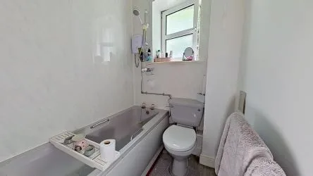 Flat 6 Garth-mor Court, Old Road, Neath, West Glamorgan, SA11 2HW