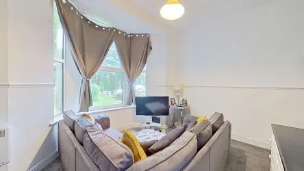 Flat 6 Garth-mor Court, Old Road, Neath, West Glamorgan, SA11 2HW