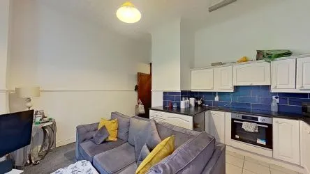 Flat 6 Garth-mor Court, Old Road, Neath, West Glamorgan, SA11 2HW