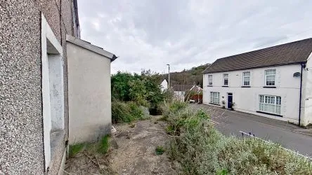 19 Millers Row, Treharris, CF46 5DR