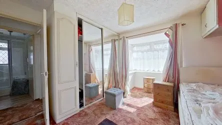 239 Heol Y Gors, Cwmgors, Ammanford, Dyfed, SA18 1RN
