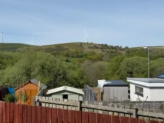 239 Heol Y Gors, Cwmgors, Ammanford, Dyfed, SA18 1RN