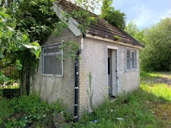 Former Taxi Office, Heol Aneurin, Caerphilly, CF83 2PG