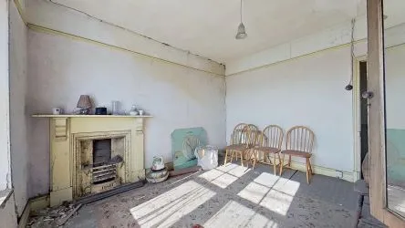 1 Blaenau Road, Llandybie, Ammanford, Dyfed, SA18 3YR