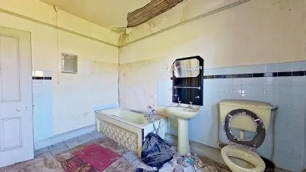 1 Blaenau Road, Llandybie, Ammanford, Dyfed, SA18 3YR