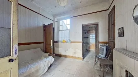1 Blaenau Road, Llandybie, Ammanford, Dyfed, SA18 3YR