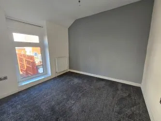 23 Tynybedw Street, Treorchy, Mid Glamorgan, CF42 6RA
