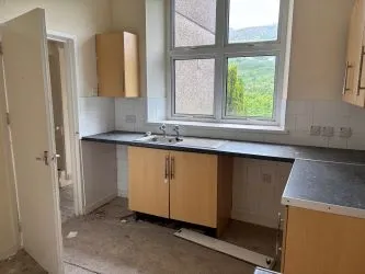 146B North Road, Ferndale, Mid Glamorgan, CF43 4RE