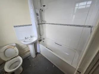 160 East Road, Tylorstown, Ferndale, Mid Glamorgan, CF43 3BT